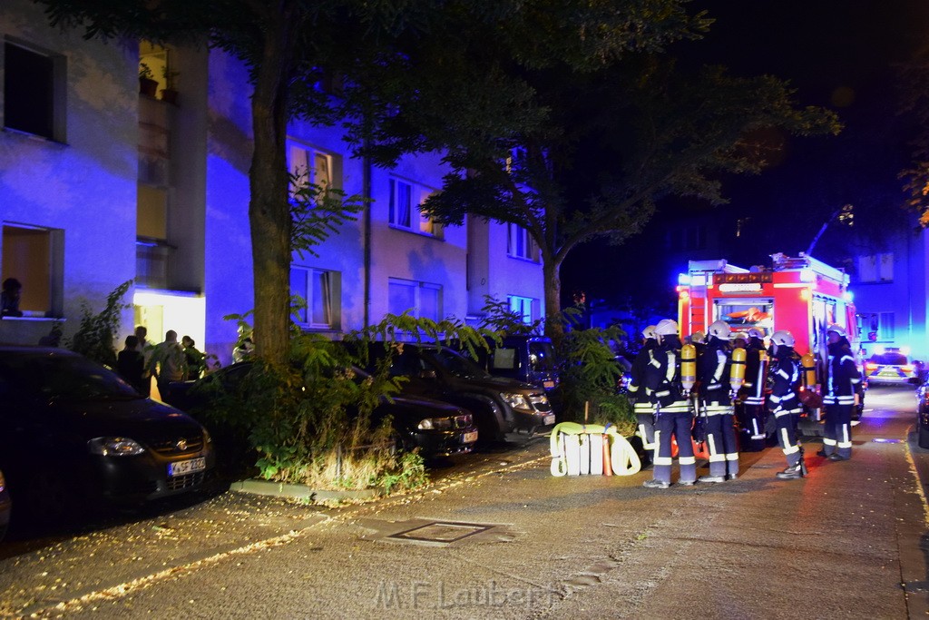 Feuer 1 Koeln Vingst Regensburgerstr P22.JPG - Miklos Laubert